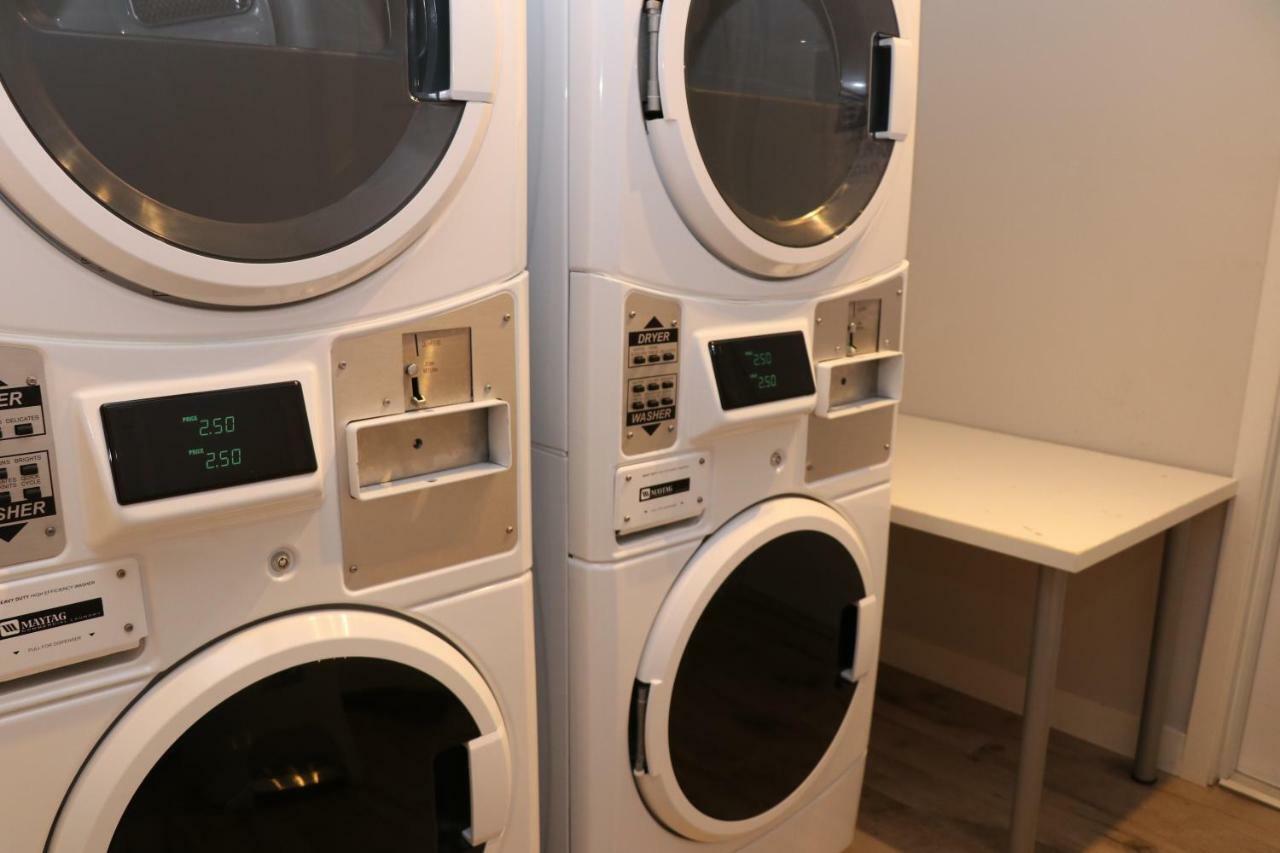 A Stylish Stay W/ A Queen Bed, Heated Floors.. #26 Бруклин Екстериор снимка